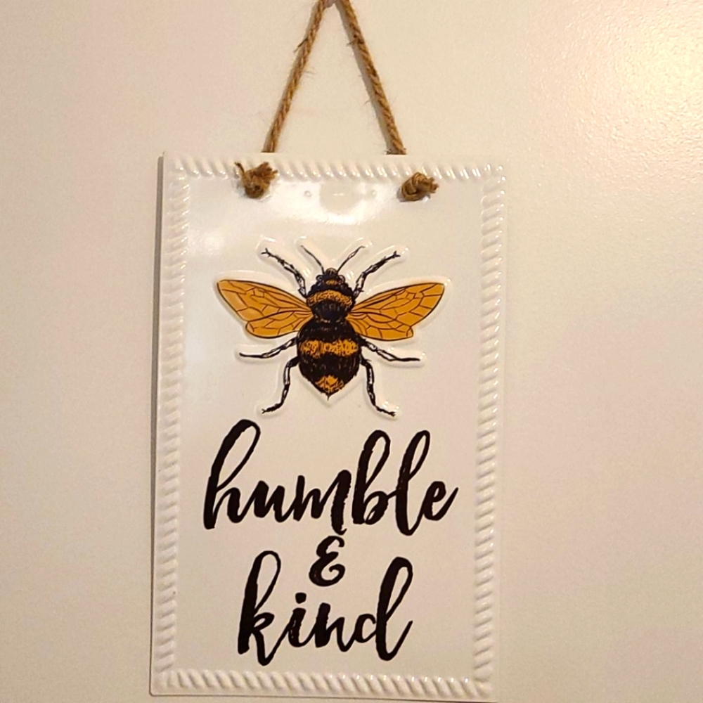 Humble & kind Tin wall hang